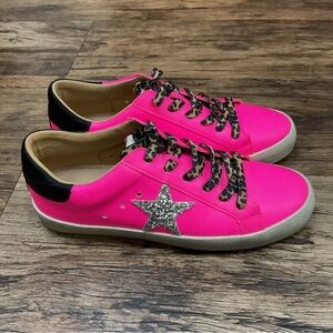 Mi.iM Pink and Black Athletic Shoes